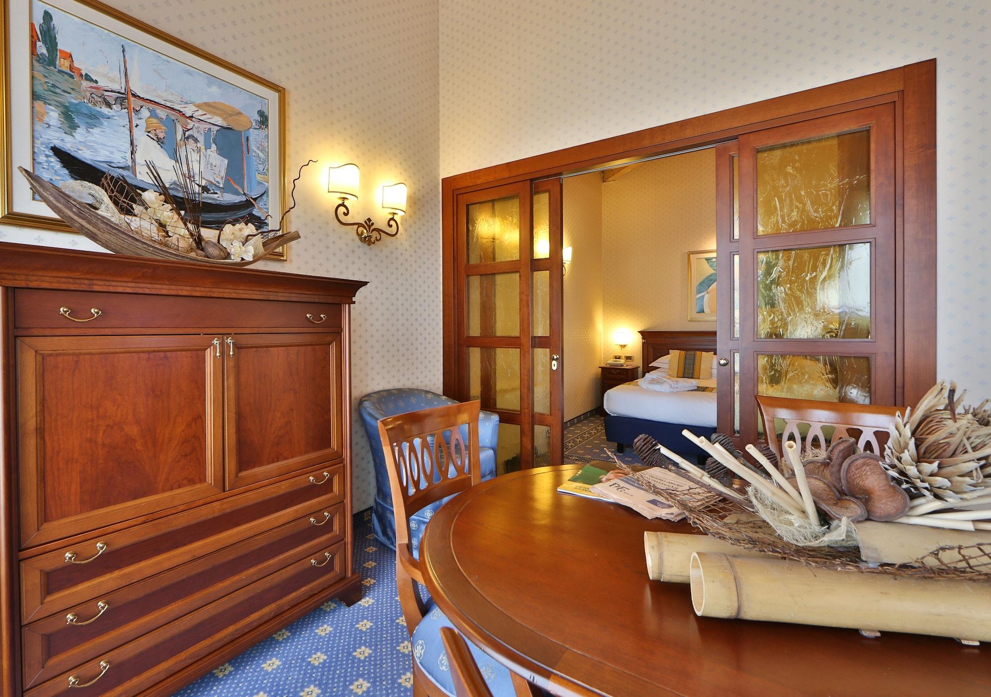 Best Western Classic Hotel Reggio Emilia Exterior photo